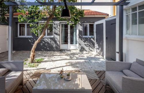 Petit-Ivry Apartment | Lovely little house with private garden in Paris