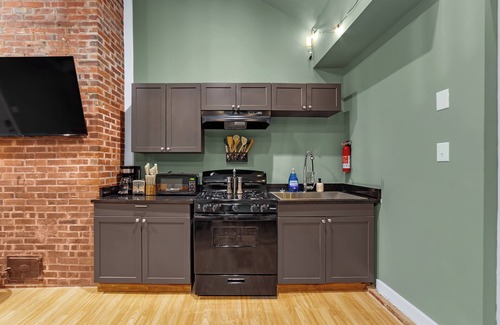 Tulsa House | Lovely Little Loft-Style 2-Bedroom in Tulsa