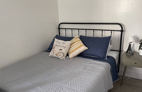 Fitchburg Apartment | Lovely Long Term Private Three Bedroom Apartment;