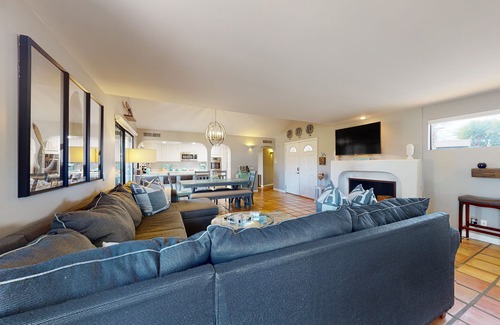 Bermuda Dunes House | Lovely midcentury home with private pool and outdoor kitchen - dogs welcome