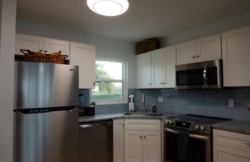 Oakland Hills House | Lovely Midcentury House on GC near Boca Grande