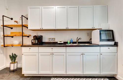 Leinkauf House | Lovely Mobile Home w/Smart TV: 2 Mi to Downtown!