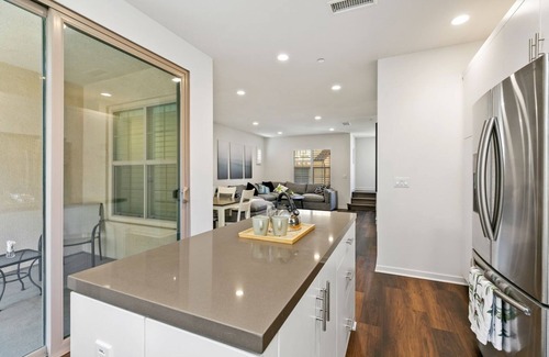 Cypress Village Condo | Lovely, Modern Condo in Irvine, 3br/3.5ba
