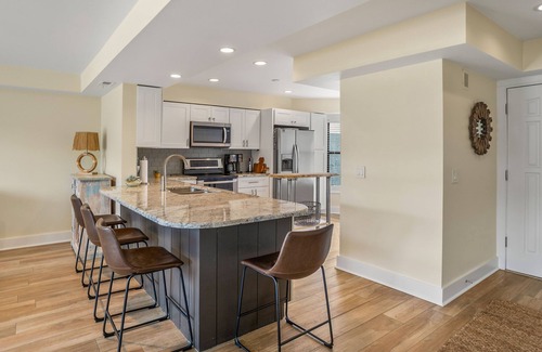Saint Helena Island Villa | Lovely, Modern First Floor Condo with an OCEAN VIEW! Resort Access Included! Golf Cart Included!