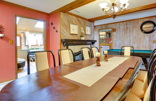 Ocean Gate House | Lovely Ocean Gate Home < 1 Mi to Beach!
