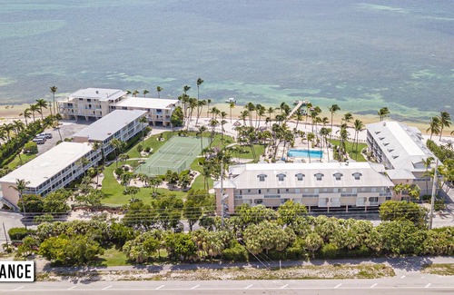 Layton House | Lovely Oceanfront, gated com 3 bedroom - 3.5 Condo
