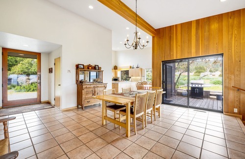 Sea Ranch House | Lovely Oceanfront Getaway, Dog-Friendly, Private Hot Tub, & Shared Pool