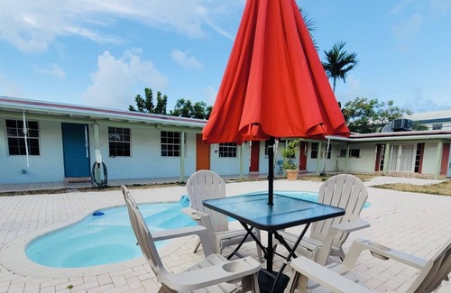Flagler Village House | Lovely One Bedroom with Kitchen Near the Beach In Fort Lauderdale