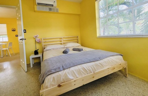 Flagler Village House | Lovely One Bedroom with Kitchen Near the Beach In Fort Lauderdale