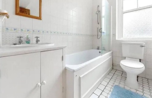Turnham Green Apartment | Lovely one Bedroom Flat in the Heart of Chiswick