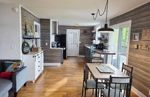 Macon House | Lovely, peaceful LAKE-front house with beautiful view and sunsets!