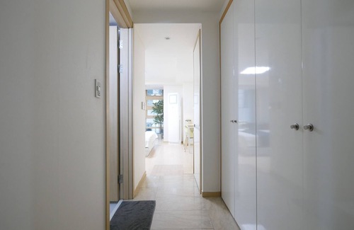 Sajik-dong Apartment | LOVELY PLACE, PRIME LOCATION ! 5 minutes to the subway