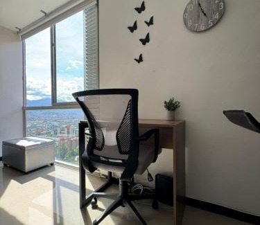 El Tesoro Apartment | Lovely Private Apto in Poblado