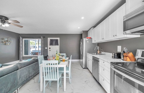 Clearwater House | Lovely Private Heated Pool Home