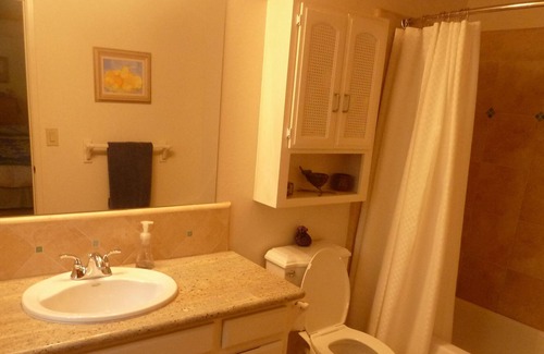 Felton House | Lovely, Private, VERY Comfortable 'Home Away From Home' amidst Scenic Redwoods