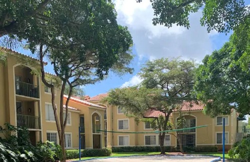 Harbor Village Apartment | Lovely, Quiet 2 bed, 1 Bath Fort Lauderdale, Fl