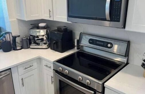 Pelican Bay Condo | Lovely & relaxing summer condo with lake view-Pelican Bay