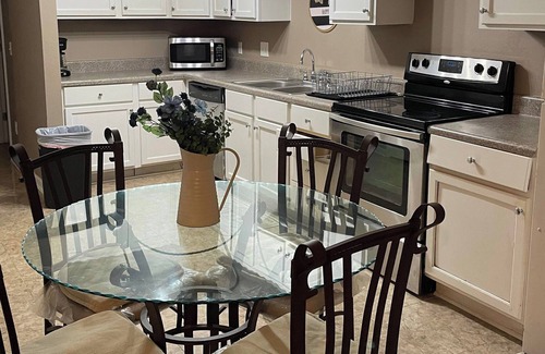 North Northwest Pensacola House | Lovely remodeled Two Bedroom home with stunning mountain view
