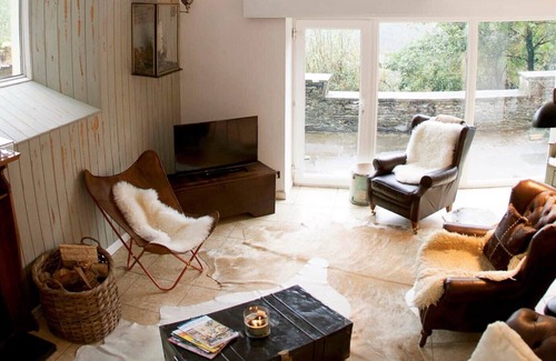 Tan-y-groes House | Lovely renovated stone built School House in LLangrannog. Sleeps 6, near the sea, family friendly.