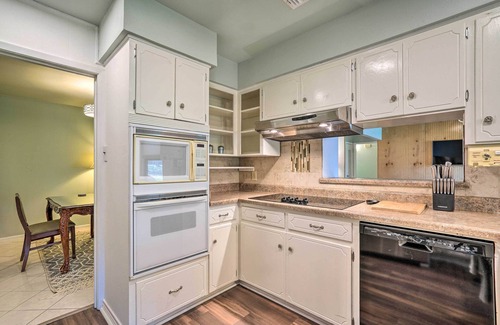 Vance Jackson House | Lovely San Antonio Home ~ 13 Mi to Downtown!