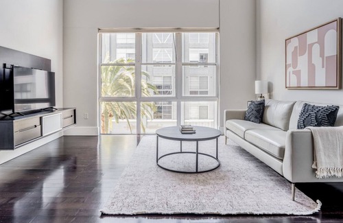 The Villas Apartment | Lovely Santana Row 1BR w/ A/C & W/D, nr highways & mall, by Blueground