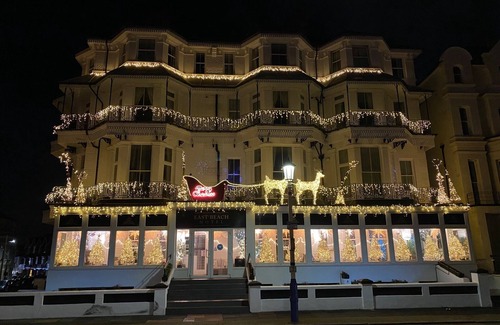 Eastbourne Seafront Apartment | Lovely Seaside Apartment in Central Eastbourne