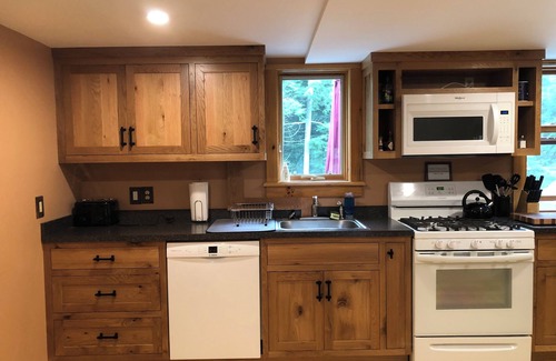 East Calais Cabin | Lovely secluded cabin on VAST trail. Drive to Stowe, Smuggs, Jay Peak & others