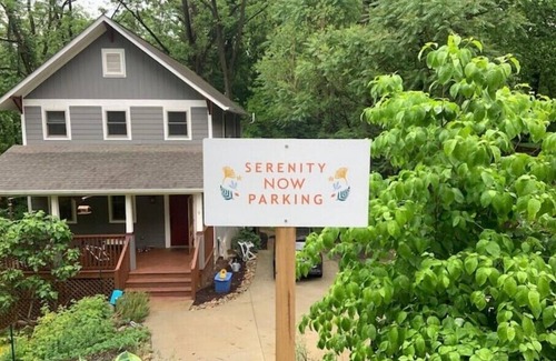 Kenilworth Apartment | Lovely, serene studio apartment close to downtown and Biltmore Village.