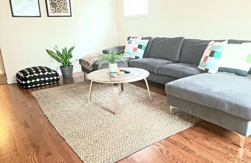 Royal Oak House | Lovely Single Story 4 bedroom Home Near Downtown Royal Oak!
