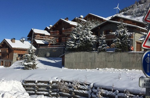 Le Bettaix Apartment | Lovely Ski Apartment by the River in Le Bettex near St Martin de Belleville