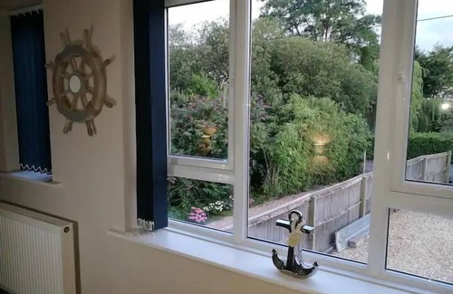 Lytchett Matravers Apartment | Lovely, spacious 1-Bed Apartment in Poole