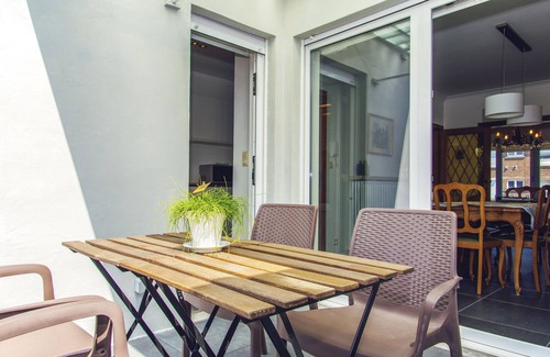 Groenenhoek House | Lovely spacious house close to parks and tramway
