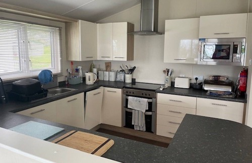 Bucks Cross Cabin | Lovely spacious lodge overlooking the Atlantic Ocean