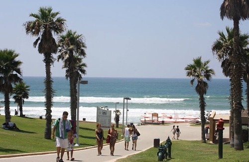 Herzliya Pituach Apartment | Lovely studio by the beach