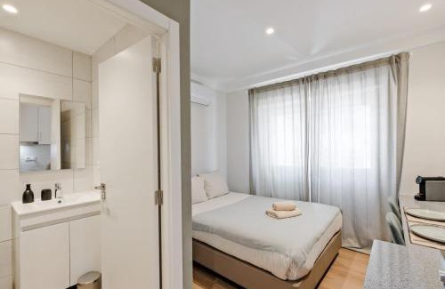Alvalade Apartment | Lovely studio fully equipped near subway N13
