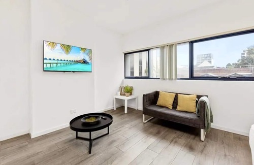 Burwood Apartment | Lovely Studio in Burwood | MHS