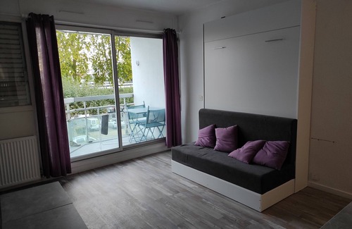 Dax Apartment | Lovely studio overlooking the adour ideal for curists, students or holidaymakers