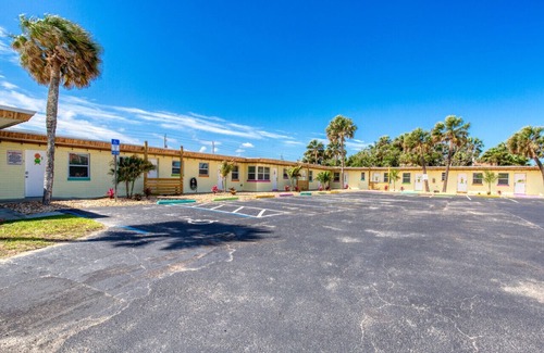 Bridgeport Heights Apartment | Lovely studio unit with free parking on premises.