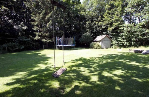 Give Villa | Lovely summer house with a home theater.