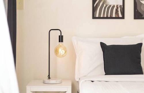 Sunnybank House | Lovely tiny home at Sunnybank CBD Street Parking