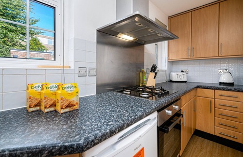 Blackheath Apartment | Lovely Two Bedroom Apartment in South East London!
