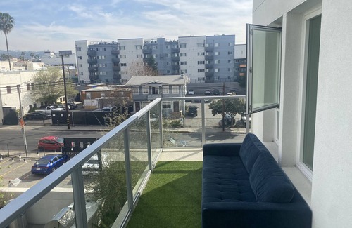 Downtown Apartment | Lovely Unit in the City great for Vacation - Located in Hollywood