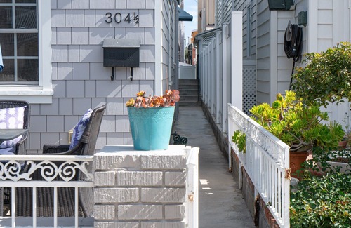 Balboa Island House | Lovely Upper unit on Balboa Island