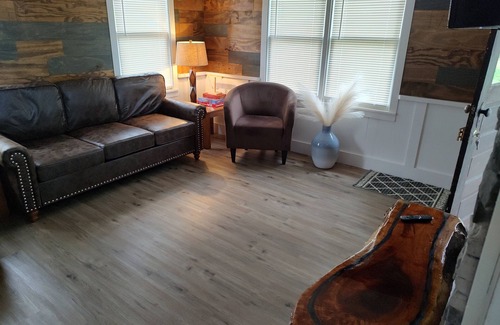 Canadohta Lake Cottage | Lovely Idlewilde Cottage at Canadohta Lake, Pa