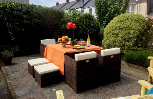 Tenby Cottage | LOVELY VICTORIAN COTTAGE WITH GARDEN, TENBY. CENTRAL, NEAR BEACH AND TOWN CENTER