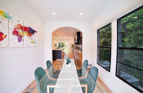 Carthay Circle House | Lovely Villa w/hot tub - 5 min from The Grove