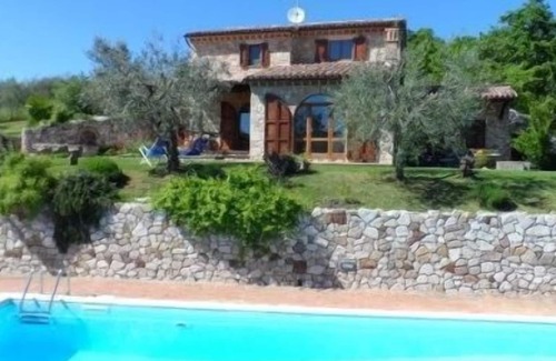 Avigliano Umbrio Villa | Lovely villa with pool near Todi and Orvieto. Ideal for families and larg groups
