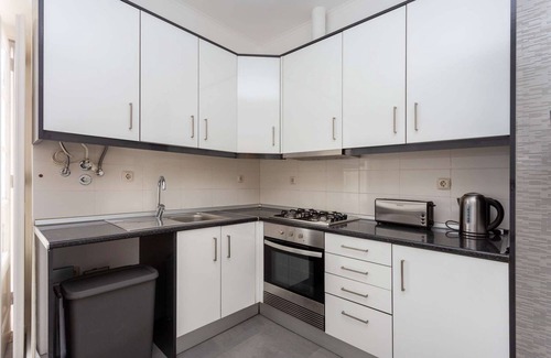 Alto do Pina Apartment | Lovely Welcoming Room | Shared Apartment
