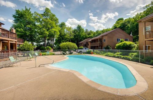 Lincoln Apartment | Lovely White Mountains Condo Hike, Ski and Unwind!