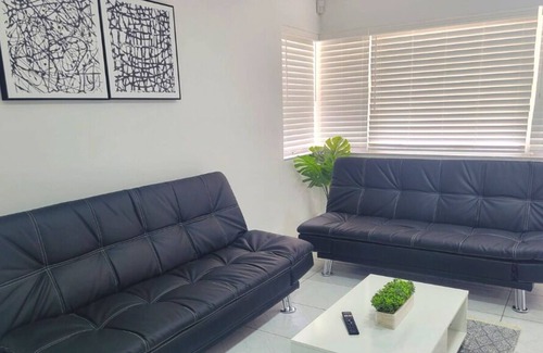 Lake Ridge Apartment | ★Lovely1 BR Apt★ Minutes away to Fort Lauderdale/Las Olas Beach★
